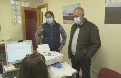 El Alcalde de Manilva vivita el centro